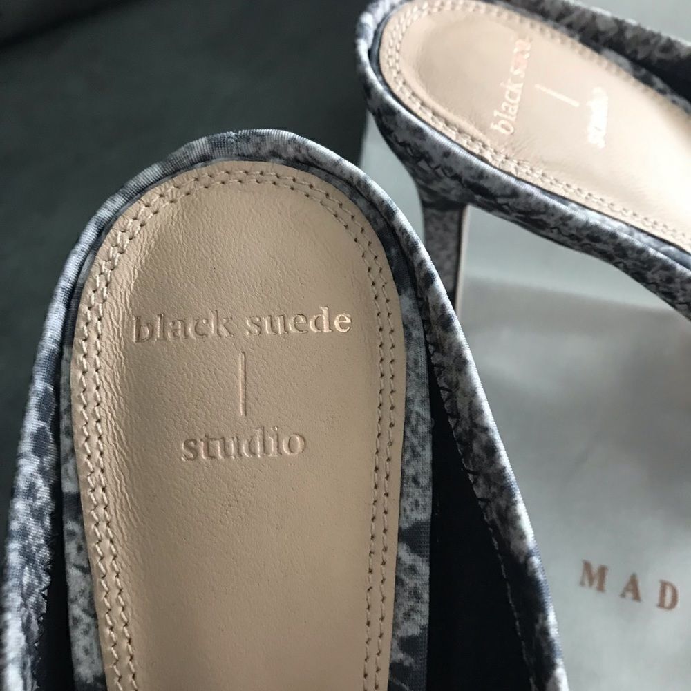 Black Suede Studio stiletto heel mules NIB snake embossed size 7 gorpcore - Picture 9 of 9